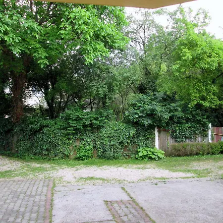 Guest house Liana 3*